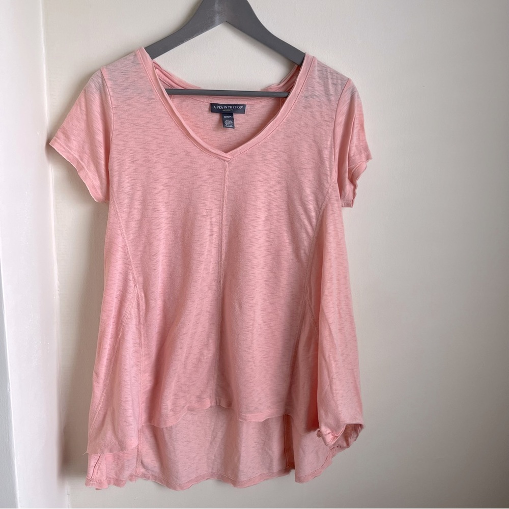 A Pea in the Pod Maternity Short Sleeve V-Neck Airy T-Shirt Peach Sz M